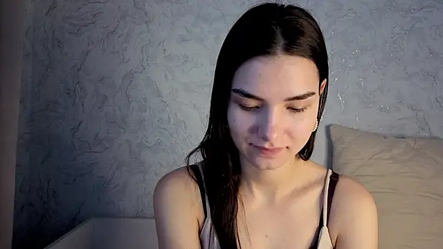 Snapshot of Laura_Sunday chatting on March 22, 8:40 am Laura Sunday online show from March 22, 8:40 am