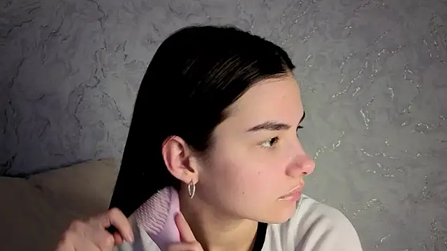 Snapshot of Laura_Sunday chatting on March 24, 12:21 pm Laura Sunday online show from March 24, 12:21 pm