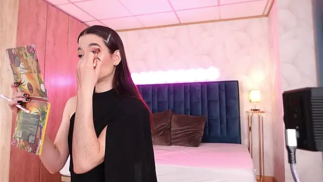 LucyFever online show from December 23, 7:28 am