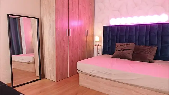 LucyFever online show from January 7, 6:27 am