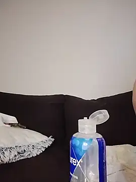 Snapshot of Bonnie-And-Clyde666 chatting on December 17, 11:55 pm Bonnie-And-Clyde666 online show from December 17, 11:55 pm