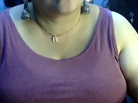 Snapshot of Soniya_Sha chatting on July 28, 2:13 pm Soniya Sha online show from July 28, 2:13 pm