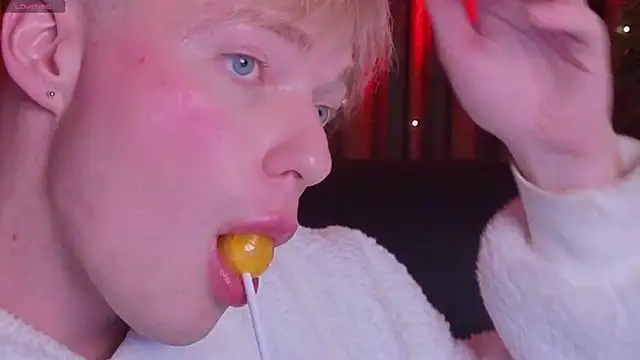 Kristenegor online show from February 9, 7:07 pm