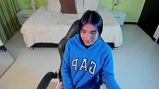 Celeste Rous   online show from February 17, 12:01 pm