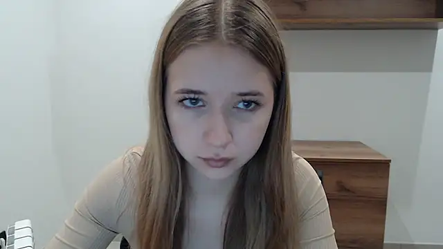 SweetBellaa  online show from December 18, 10:32 am