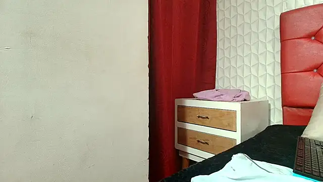 Elizabetth Roman online show from February 18, 6:09 am