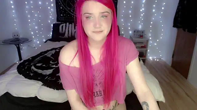 Snapshot of MaryMary_ chatting on February 1, 1:44 am MaryMary online show from February 1, 1:44 am