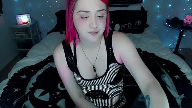 Snapshot of MaryMary_ chatting on October 23, 3:28 am MaryMary online show from October 23, 3:28 am