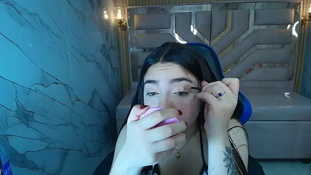 emily  r  online show from February 7, 1:26 pm