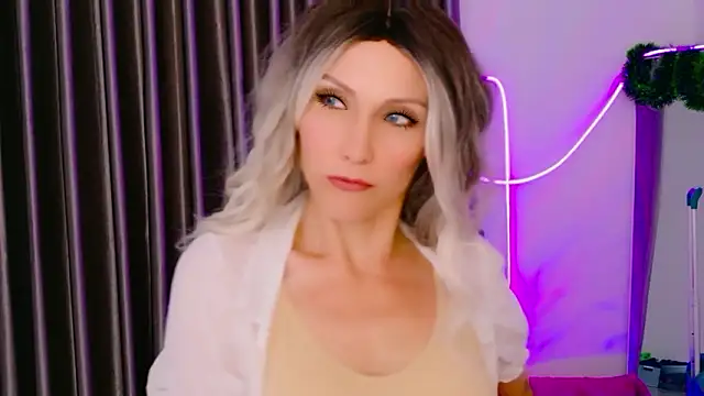 betty xoxoo online show from February 3, 8:30 am