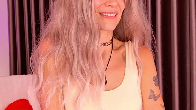 betty xoxoo online show from July 6, 11:51 am