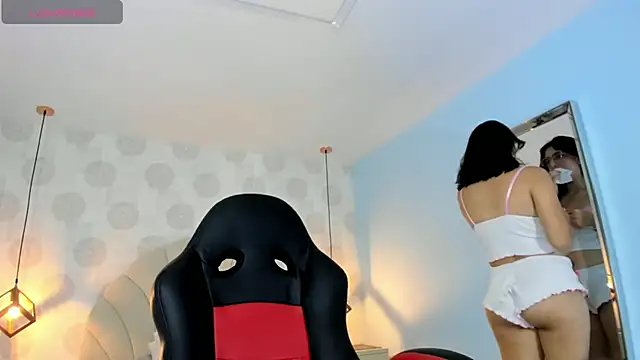 VENUSGREYS1 online show from May 7, 1:27 pm