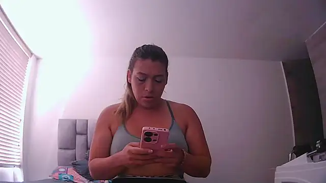 Fernanda andrew online show from July 29, 6:39 pm