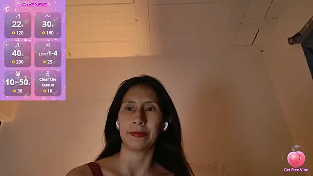 Snapshot of MoonLipsON- chatting on March 9, 12:14 am MoonLipsON- online show from March 9, 12:14 am