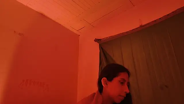 Snapshot of MoonLipsON- chatting on May 12, 3:14 am MoonLipsON- online show from May 12, 3:14 am