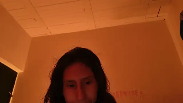 Snapshot of MoonLipsON- chatting on June 21, 1:30 am MoonLipsON- online show from June 21, 1:30 am
