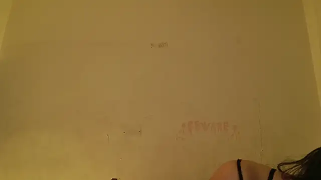 Snapshot of MoonLipsON- chatting on June 22, 2:57 am MoonLipsON- online show from June 22, 2:57 am