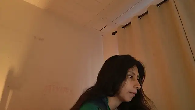Snapshot of MoonLipsON- chatting on July 14, 10:48 pm MoonLipsON- online show from July 14, 10:48 pm