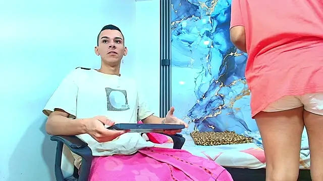 Valentina and sneider  online show from February 2, 7:01 pm