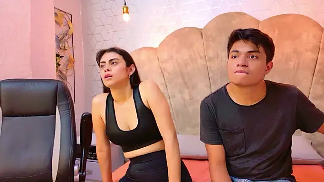 Snapshot of NatyAndAlex chatting on March 4, 10:05 pm NatyAndAlex online show from March 4, 10:05 pm