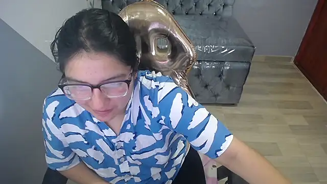 eva smit t online show from February 3, 2:53 am