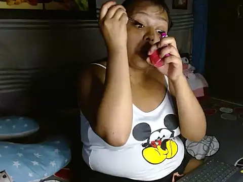 Snapshot of caro_lil chatting on March 10, 3:00 am caro lil online show from March 10, 3:00 am