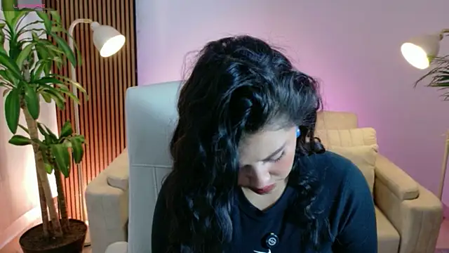 Snapshot of victoria___moon chatting on April 10, 3:06 pm victoria moon online show from April 10, 3:06 pm