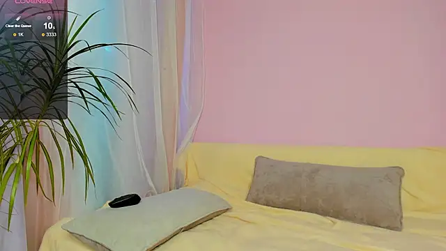 Snapshot of Ellen_Foxks chatting on March 17, 1:43 am Ellen Foxks online show from March 17, 1:43 am