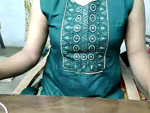 Snapshot of ishiii-69 chatting on December 18, 5:30 pm ishiii-69 online show from December 18, 5:30 pm