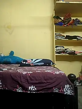 Preeti345 online show from December 16, 7:35 am