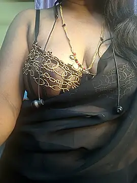 Snapshot of Preeti345 chatting on March 31, 6:41 pm Preeti345 online show from March 31, 6:41 pm