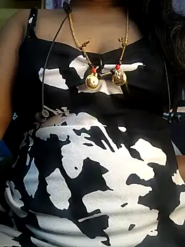 Snapshot of Preeti345 chatting on April 1, 4:26 pm Preeti345 online show from April 1, 4:26 pm