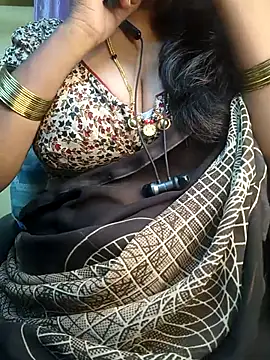 Snapshot of Preeti345 chatting on April 10, 12:32 pm Preeti345 online show from April 10, 12:32 pm