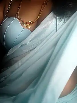 Snapshot of Preeti345 chatting on April 18, 1:59 pm Preeti345 online show from April 18, 1:59 pm