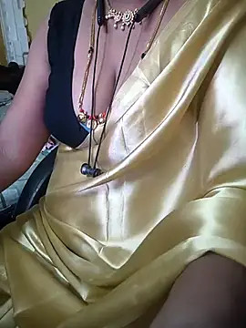 Snapshot of Preeti345 chatting on May 29, 9:07 am Preeti345 online show from May 29, 9:07 am