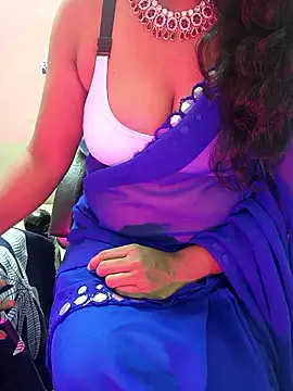 Snapshot of Preeti345 chatting on June 13, 9:18 am Preeti345 online show from June 13, 9:18 am