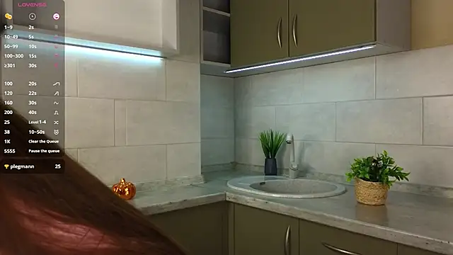 Snapshot of ObsidianVelour chatting on March 14, 3:06 pm ObsidianVelour online show from March 14, 3:06 pm