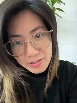 Lilia6666 online show from December 17, 2:39 am