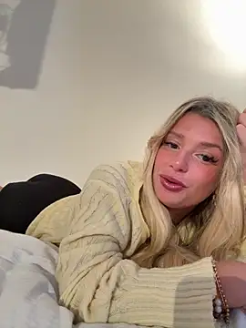 lilavv online show from March 23, 1:26 pm