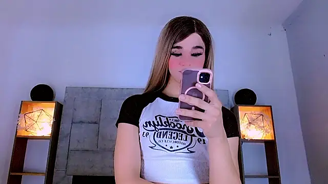 Hanna Sophia1 online show from January 7, 7:05 pm