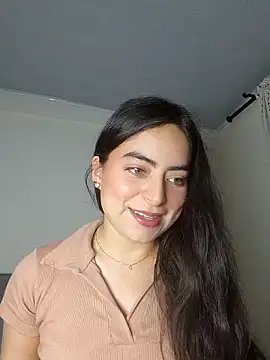 saasha Petit online show from February 28, 10:38 am