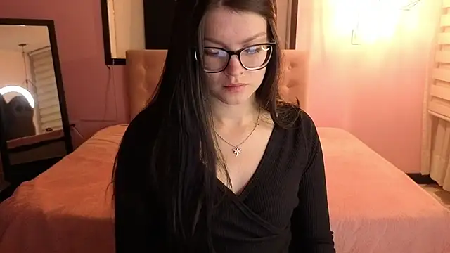 Sara valderrama  online show from June 11, 12:36 pm
