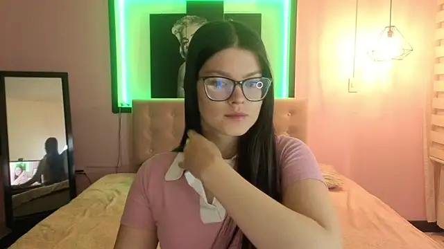 Sara valderrama  online show from June 13, 3:32 pm