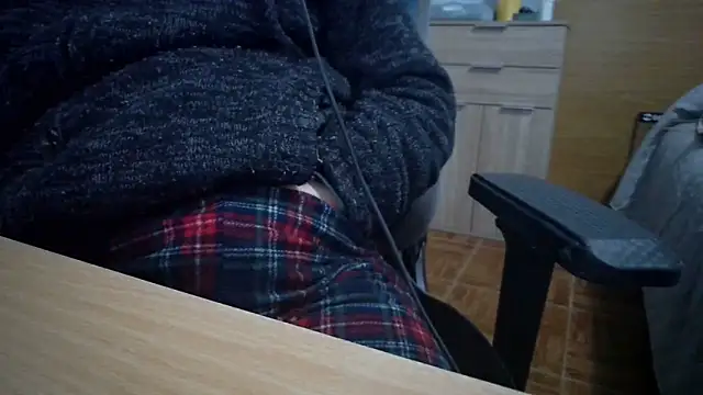 Maxxcock29x online show from December 23, 6:44 am