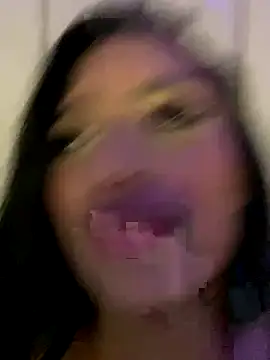 Snapshot of AlinaArgii chatting on December 13, 7:53 pm AlinaArgii online show from December 13, 7:53 pm