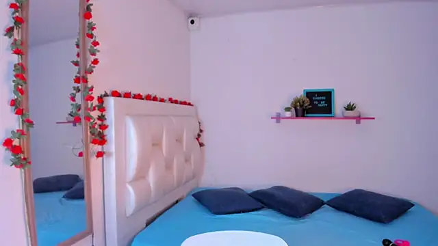 annelis x online show from December 20, 1:45 am