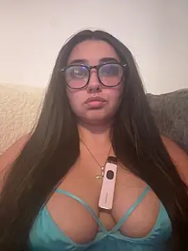Wild Busty Niyah XX online show from June 13, 7:23 pm