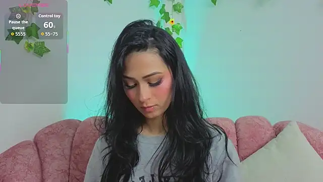 Madison Cortes online show from December 15, 9:52 pm