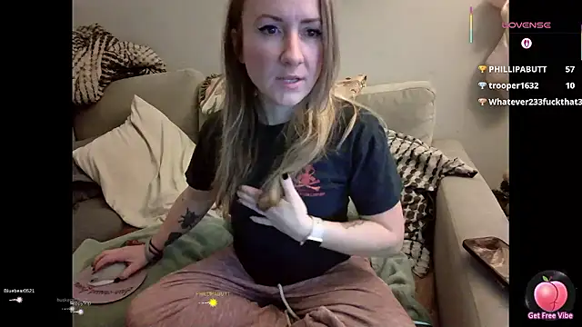 Snapshot of alluringpixie chatting on January 8, 11:07 pm alluringpixie online show from January 8, 11:07 pm