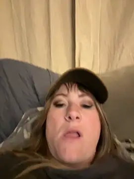 Snapshot of alluringpixie chatting on March 21, 1:10 am alluringpixie online show from March 21, 1:10 am